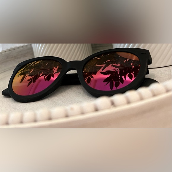 Havaianas NORONHA/M Black Sunglasses w/ Violet (Iridescent) Lens main image 5